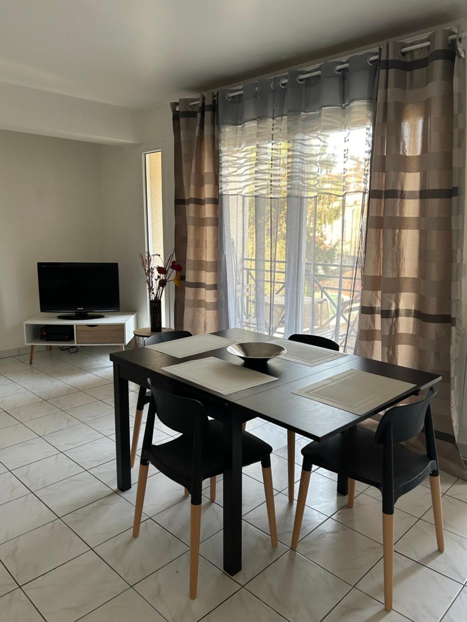 Appartement Cosy Tout Equipe Epinay-sur-Orge Exterior photo